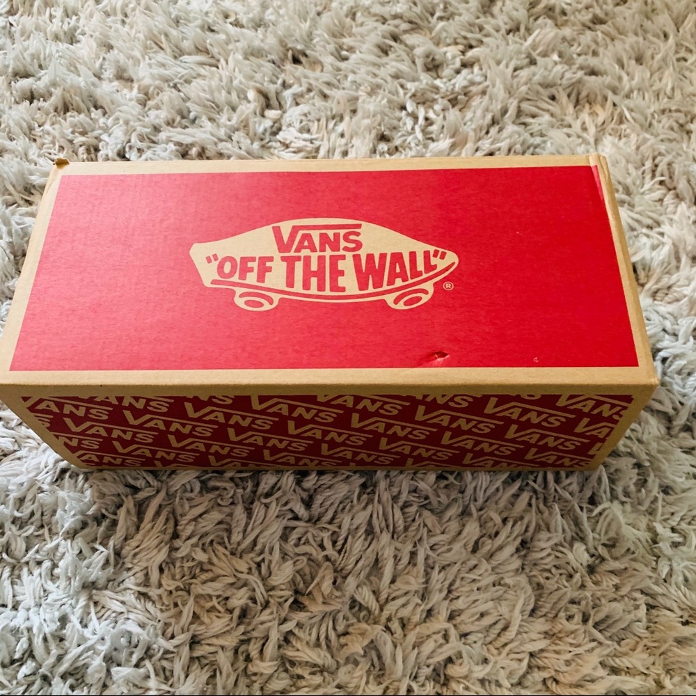 NWOT Classic Slip-On Vans - Picture 6 of 6